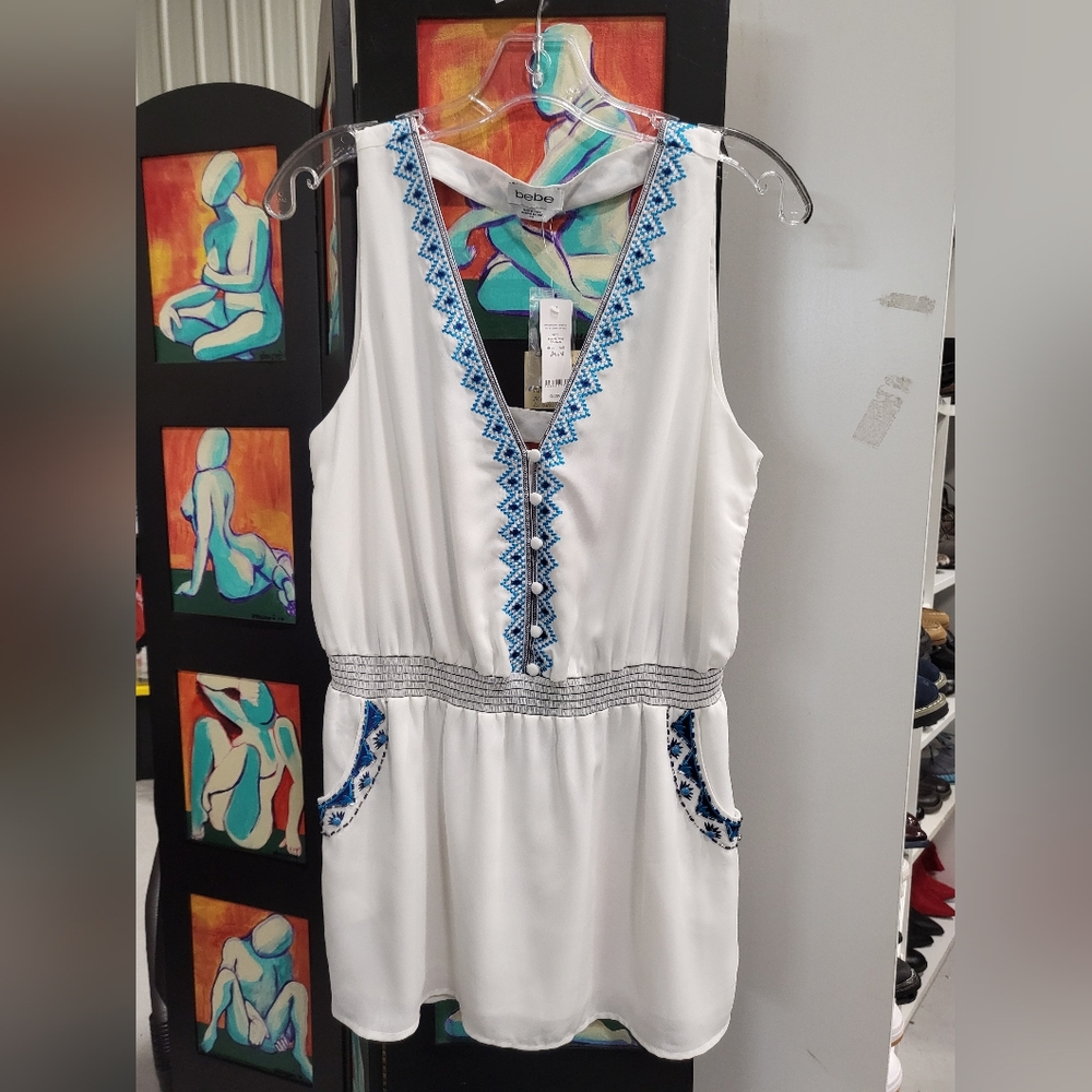 NWT White Embroidered Bebe Top